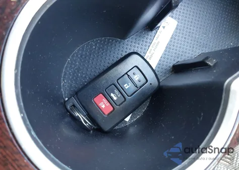 2013 Toyota Camry Xle z USA, uszkodzony, nr VIN 4T4BF1FK2DR323908